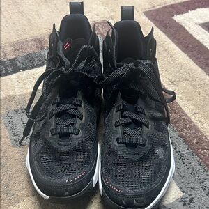 Jordan 37 black hot punch 7y